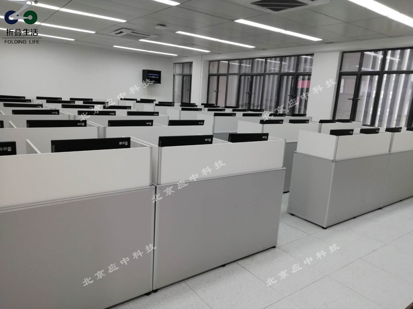 应中科技:为什么需要在卡座里考试?